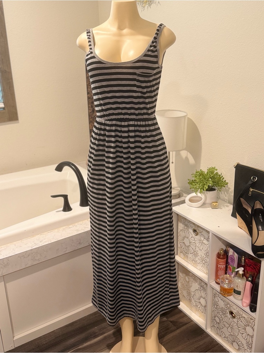 Just Love Black & Gray Striped Maxi Dress – Size Medium
